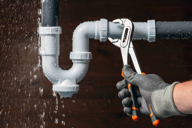 Professional Emergency Plumber technician working in Asbury, IA